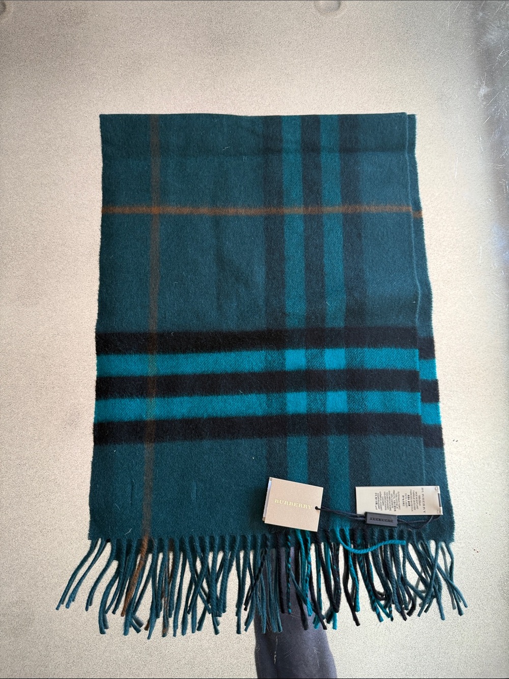 Burberry unisex scarf with tags